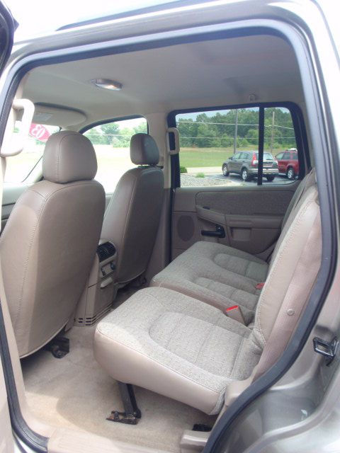 2003 Ford Explorer 2500 4WD