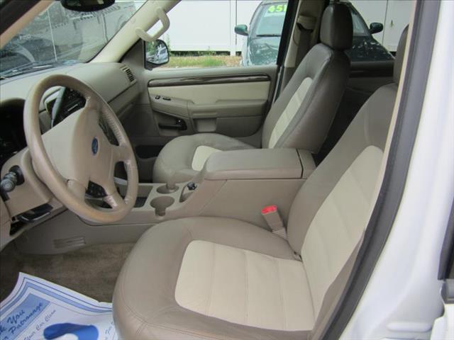 2003 Ford Explorer 4dr Sdn XLS (natl) Sedan