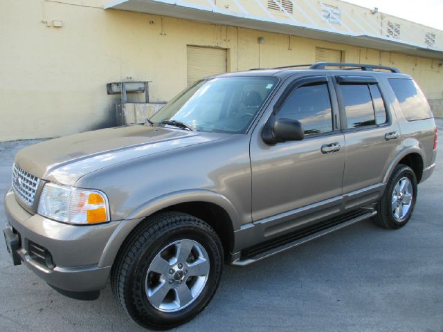 2003 Ford Explorer Se..clean Carfax..one Owner