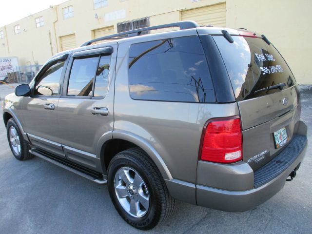 2003 Ford Explorer Se..clean Carfax..one Owner