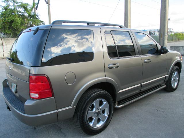 2003 Ford Explorer Se..clean Carfax..one Owner