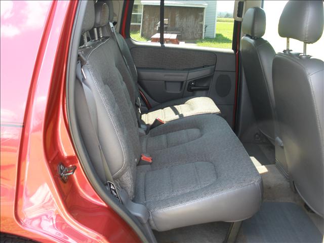 2003 Ford Explorer XLS