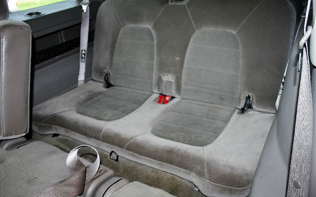 2003 Ford Explorer 4dr Sdn LE V6 Auto