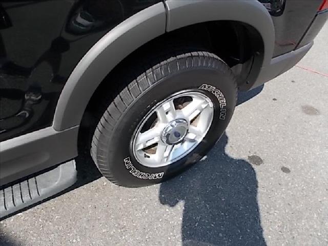 2003 Ford Explorer LT CREW 25