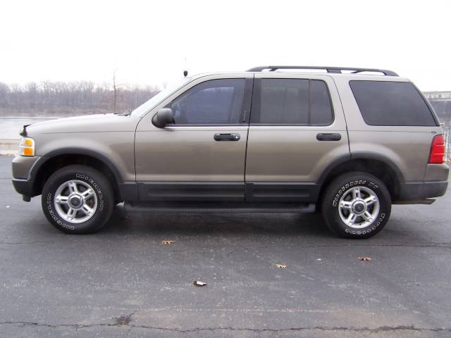2003 Ford Explorer ESi