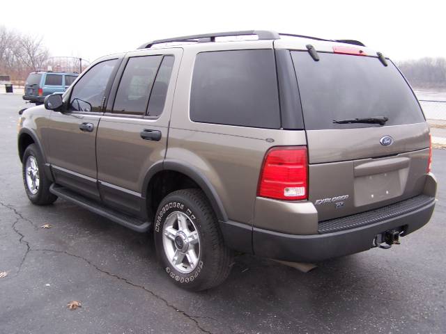 2003 Ford Explorer ESi