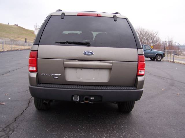 2003 Ford Explorer ESi