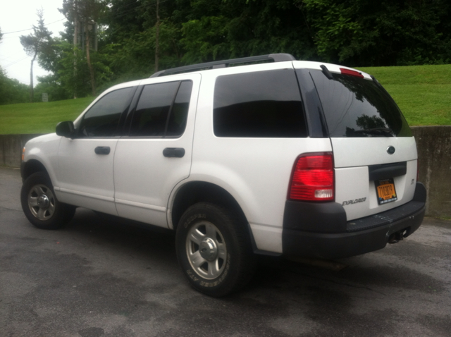 2003 Ford Explorer 2500 4WD
