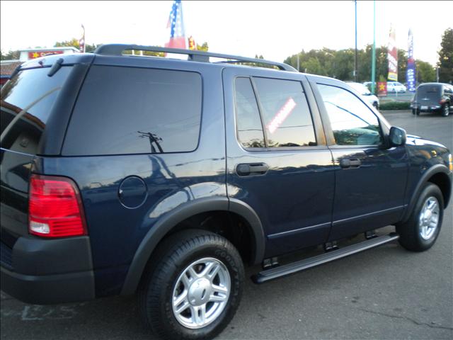 2003 Ford Explorer XLS