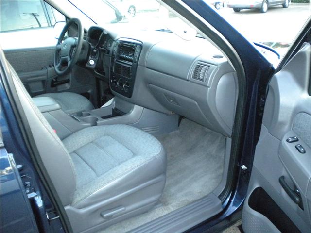 2003 Ford Explorer XLS