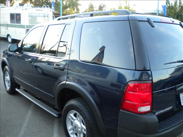 2003 Ford Explorer XLS