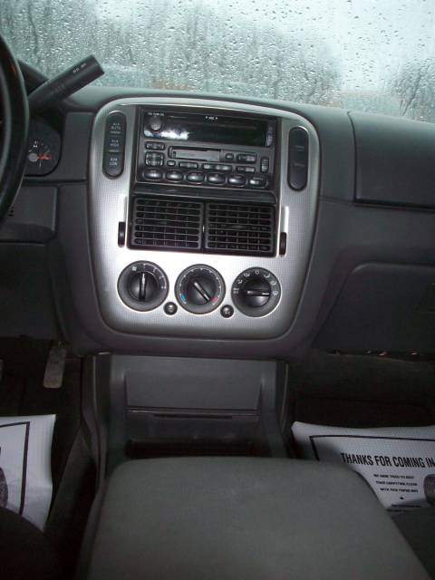 2003 Ford Explorer ESi