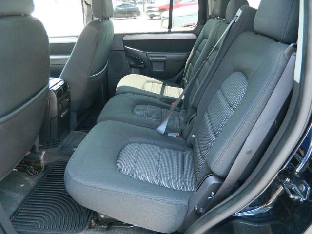 2004 Ford Explorer 2500 4WD