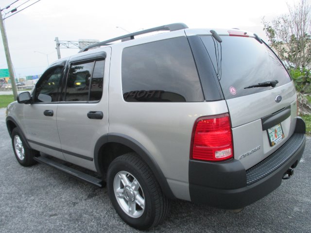 2004 Ford Explorer LT CREW 25