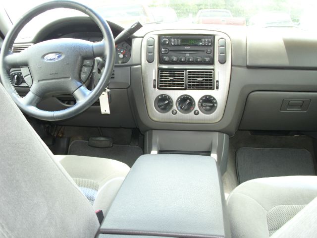 2004 Ford Explorer LT EXT 15