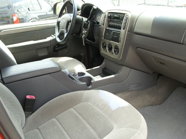 2004 Ford Explorer LT EXT 15