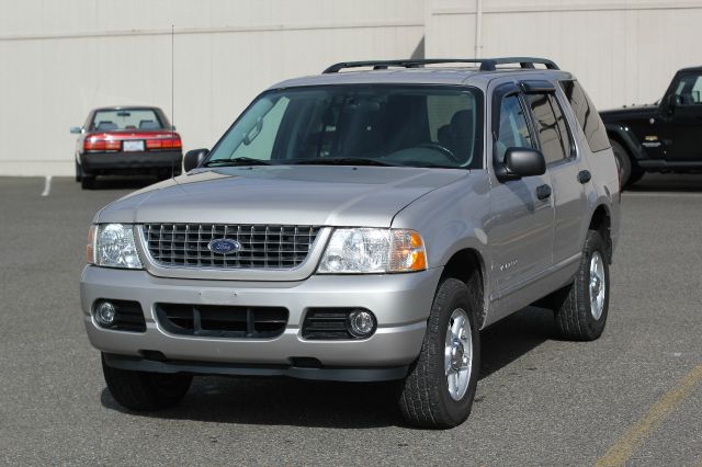2004 Ford Explorer SUV Crossover