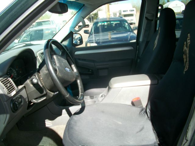 2004 Ford Explorer GXL