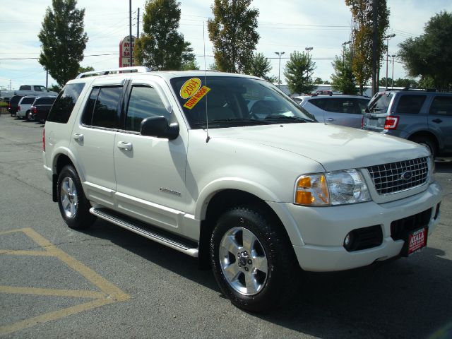 2004 Ford Explorer SLS Base