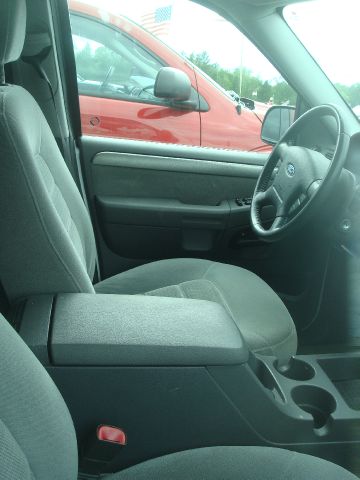 2004 Ford Explorer LT EXT 15