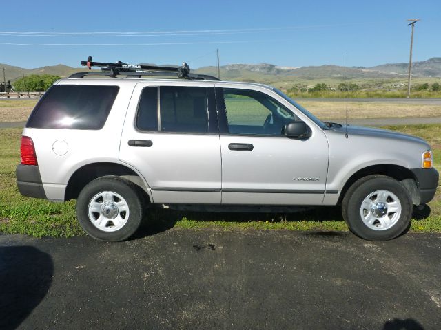 2004 Ford Explorer 2500 4WD
