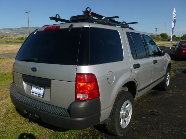 2004 Ford Explorer 2500 4WD