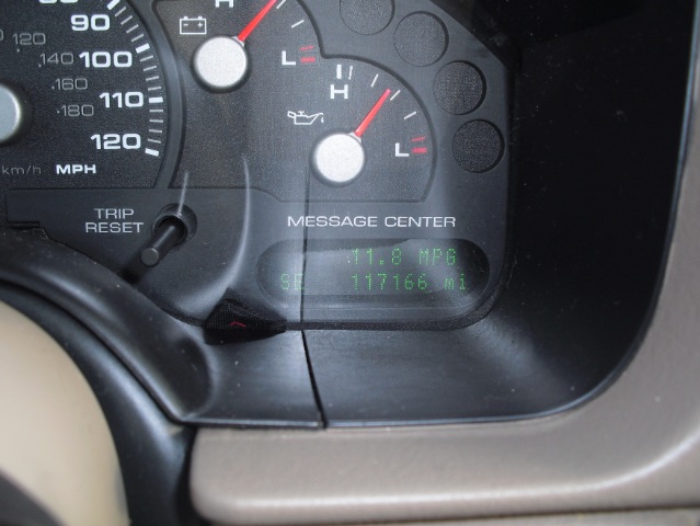 2004 Ford Explorer 2dr LWB