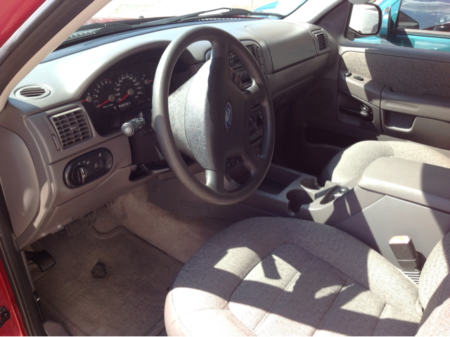 2004 Ford Explorer 2500 4WD