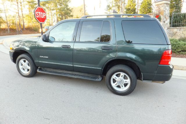 2004 Ford Explorer 4WD 5dr EX