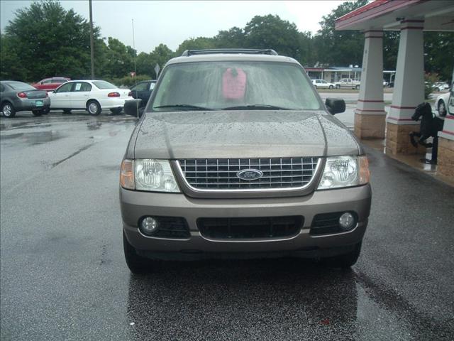 2004 Ford Explorer ESi