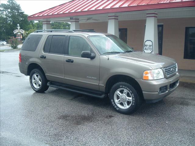 2004 Ford Explorer ESi
