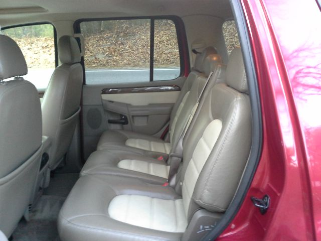 2004 Ford Explorer Custom Deluxe