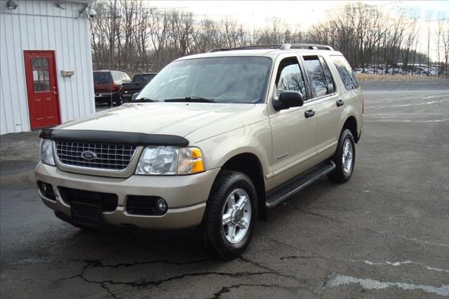2004 Ford Explorer ESi