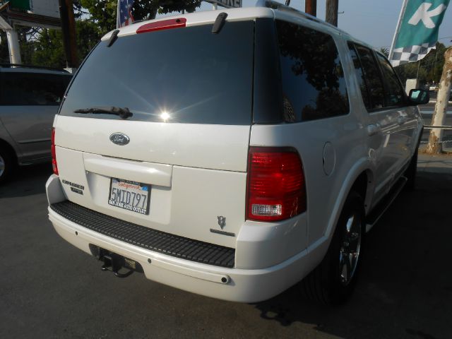 2004 Ford Explorer 2dr LWB
