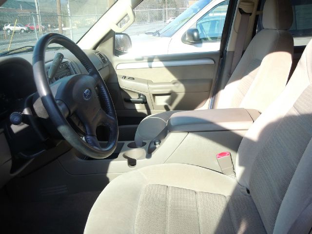 2004 Ford Explorer 4WD 5dr EX