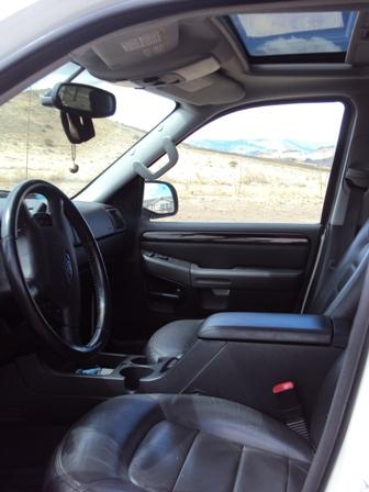 2004 Ford Explorer SLT 25
