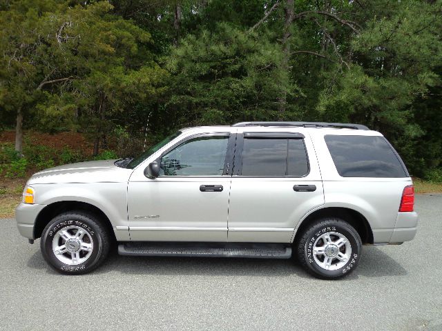 2004 Ford Explorer SL 4x4 Regular Cab