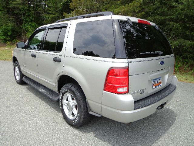 2004 Ford Explorer SL 4x4 Regular Cab
