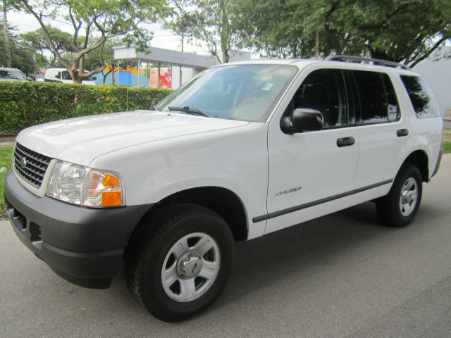 2004 Ford Explorer LT CREW 25