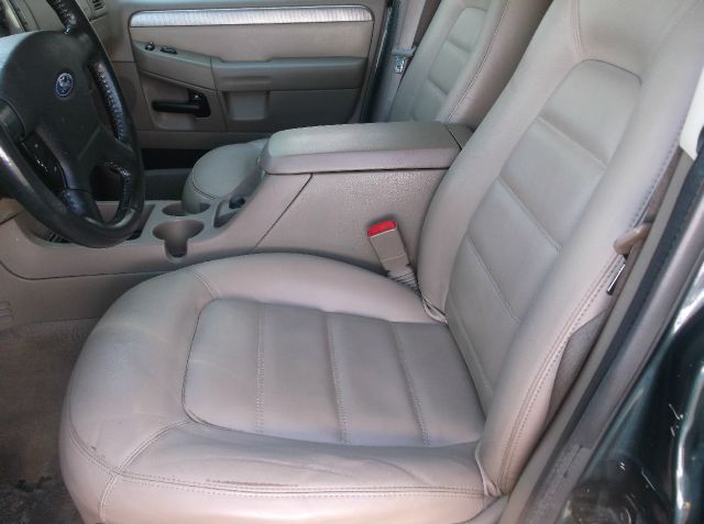 2004 Ford Explorer LT EXT 15