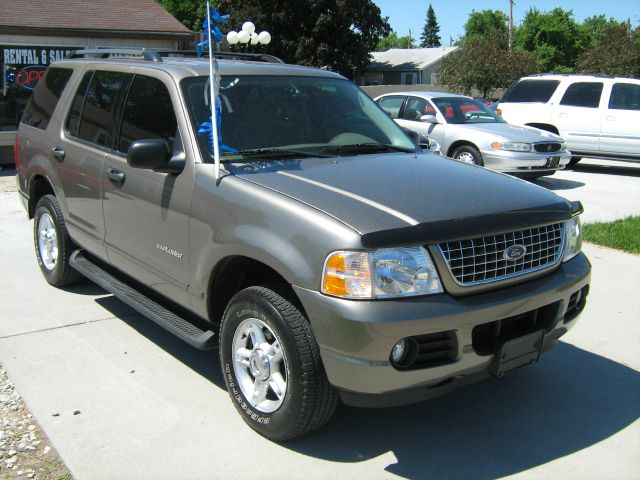 2004 Ford Explorer ESi