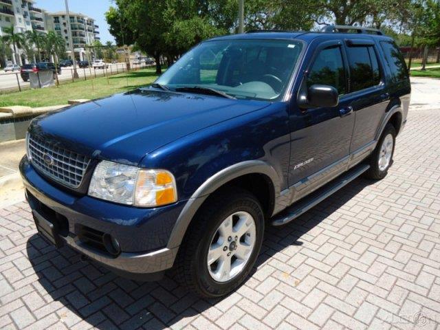2004 Ford Explorer ESi