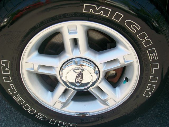 2004 Ford Explorer GXL