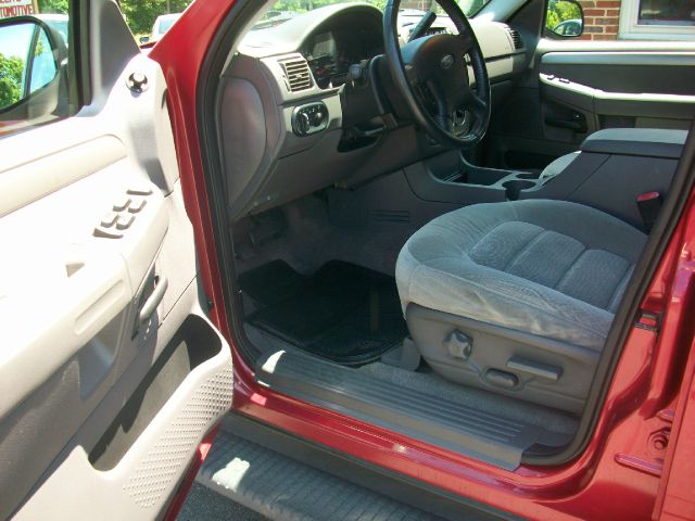 2004 Ford Explorer GXL