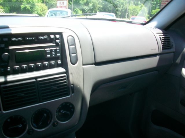 2004 Ford Explorer GXL