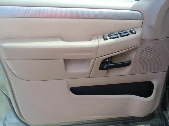 2004 Ford Explorer Scottsdale 2WD