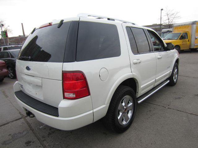2004 Ford Explorer SLS Base
