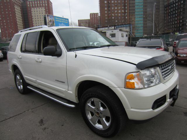 2004 Ford Explorer SLS Base