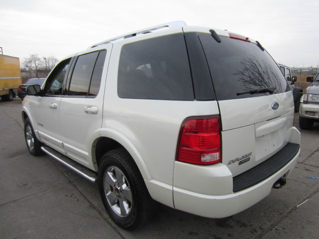 2004 Ford Explorer SLS Base