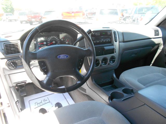 2004 Ford Explorer Custom Deluxe